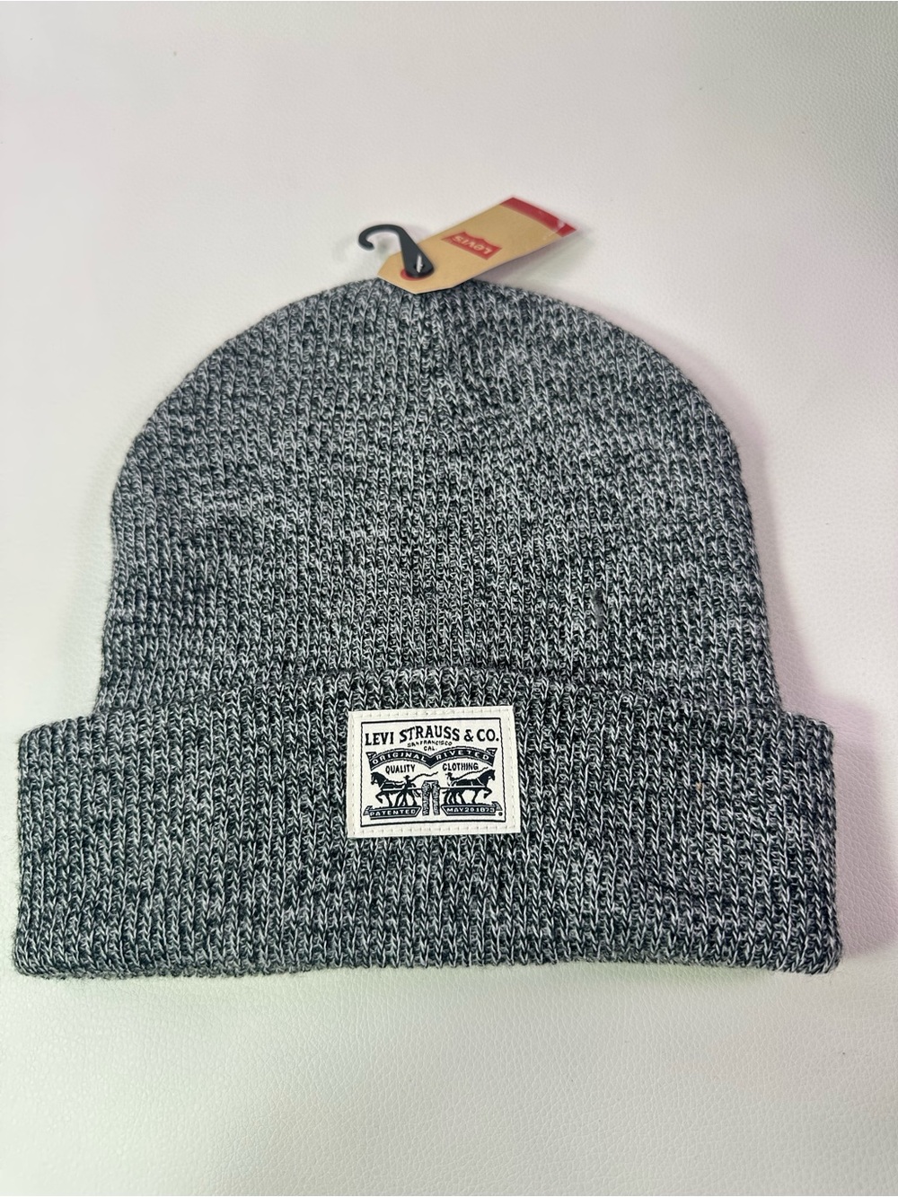 NEW LEVS BACK PATCH KNIT CAP/BEANIE HAT MARL BLACK/WHITE